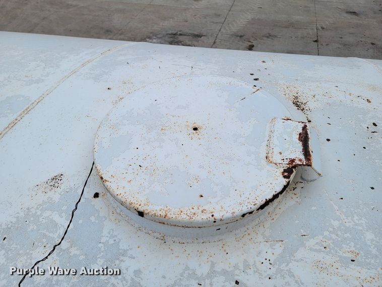 image for item ME9564 1986 GMC  water truck