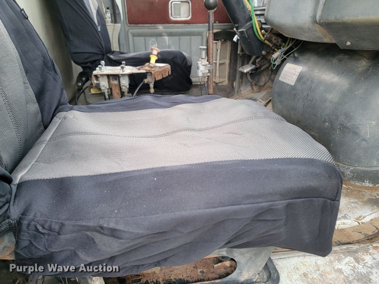 image for item ME9564 1986 GMC  water truck