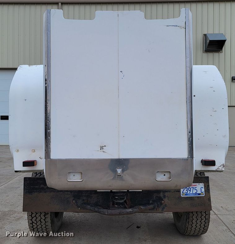 image for item ME9564 1986 GMC  water truck