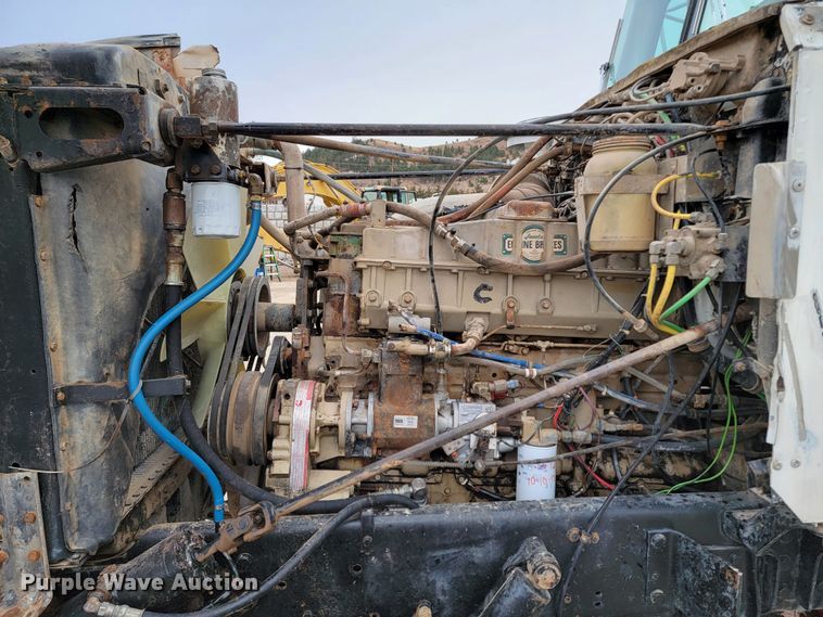 image for item ME9564 1986 GMC  water truck