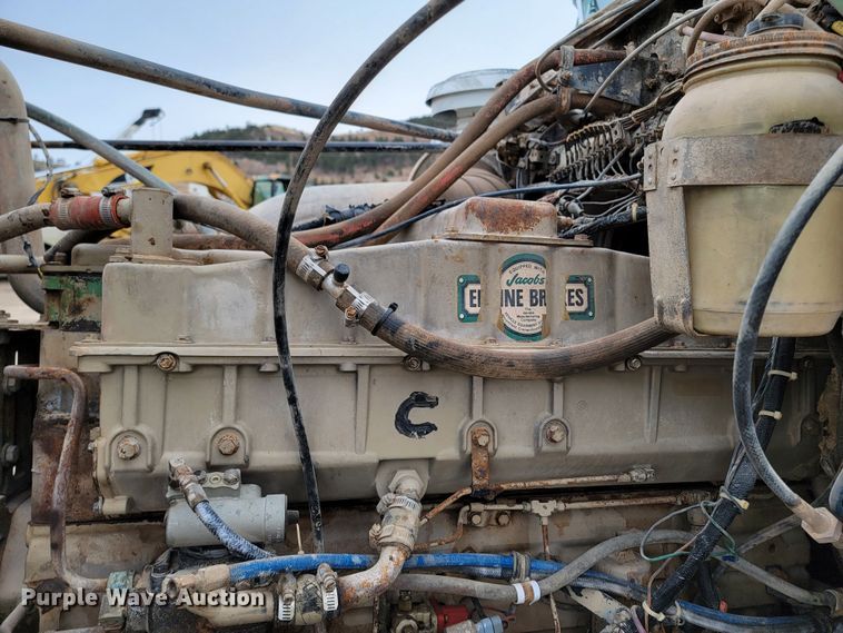 image for item ME9564 1986 GMC  water truck