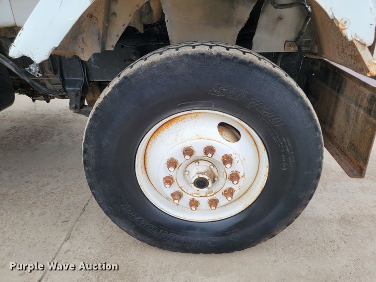 image for item ME9564 1986 GMC  water truck