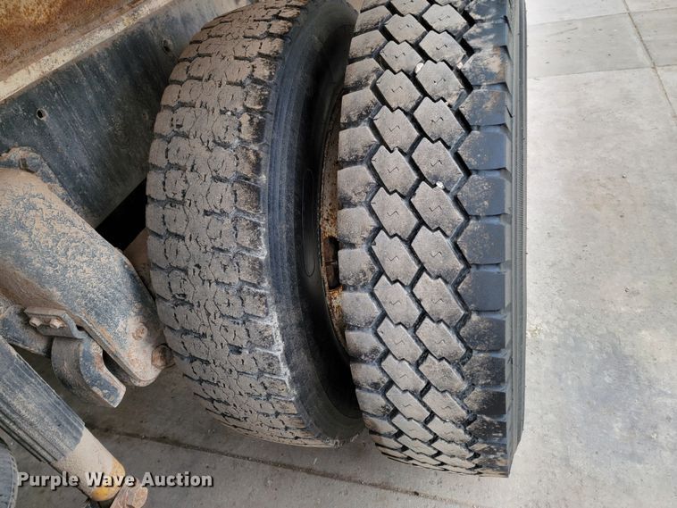 image for item ME9564 1986 GMC  water truck