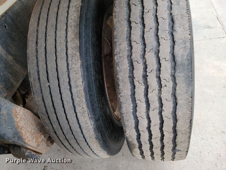 image for item ME9564 1986 GMC  water truck