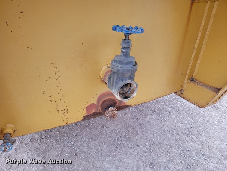 image for item ME9565 Caterpillar 621J  water wagon