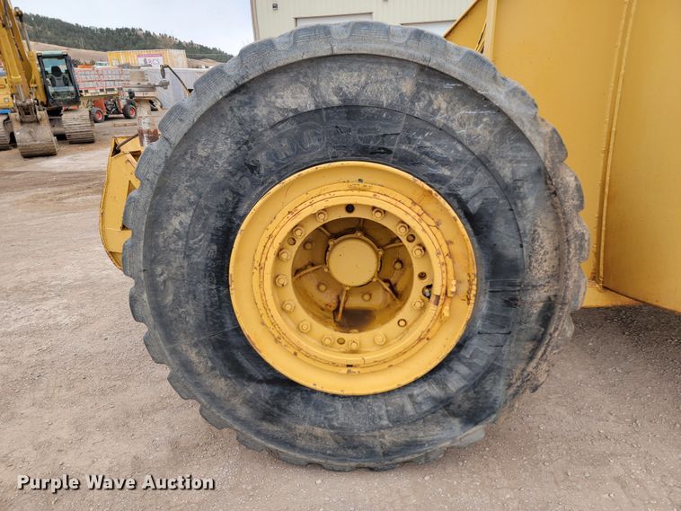 image for item ME9565 Caterpillar 621J  water wagon