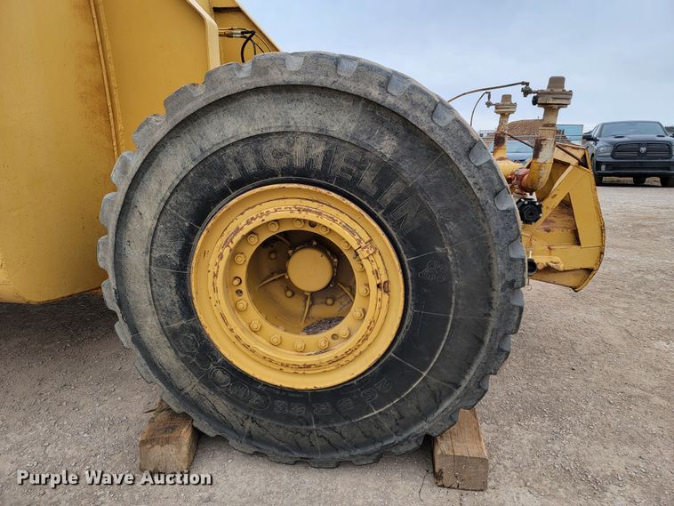 image for item ME9565 Caterpillar 621J  water wagon