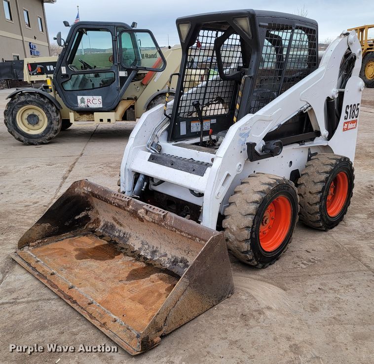 image for item ME9567 2008 Bobcat S185  skid steer loader