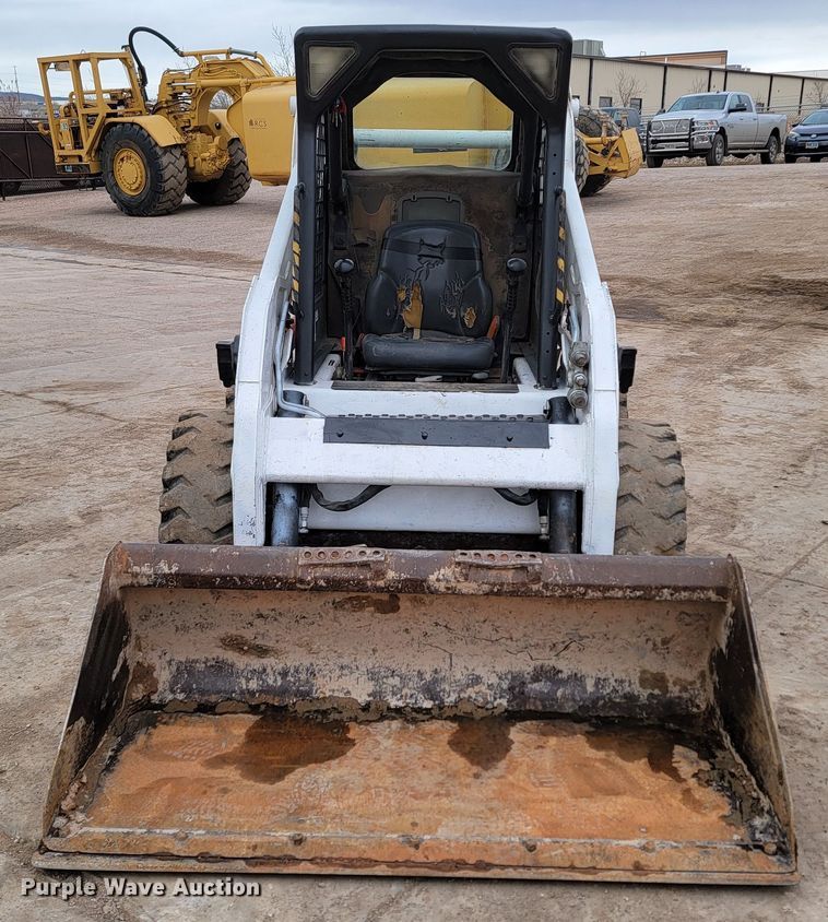 image for item ME9567 2008 Bobcat S185  skid steer loader