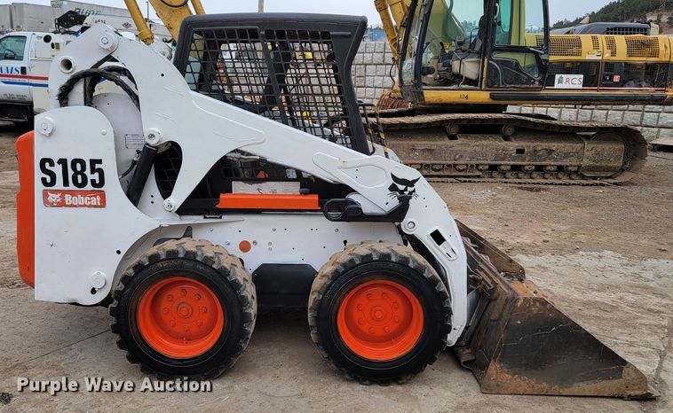 image for item ME9567 2008 Bobcat S185  skid steer loader