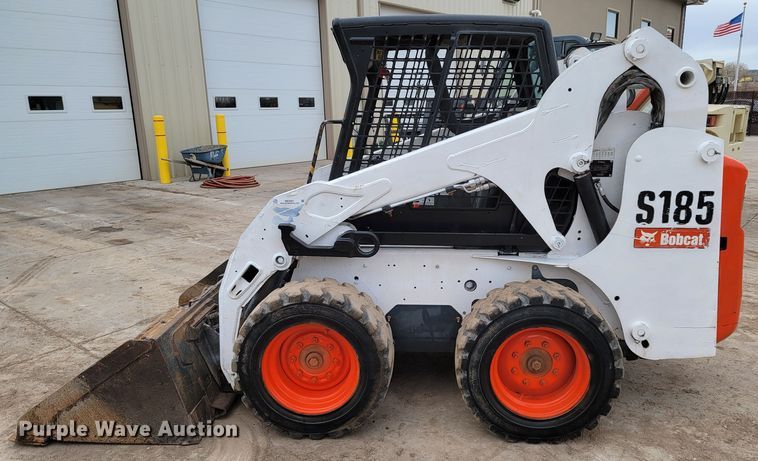 image for item ME9567 2008 Bobcat S185  skid steer loader
