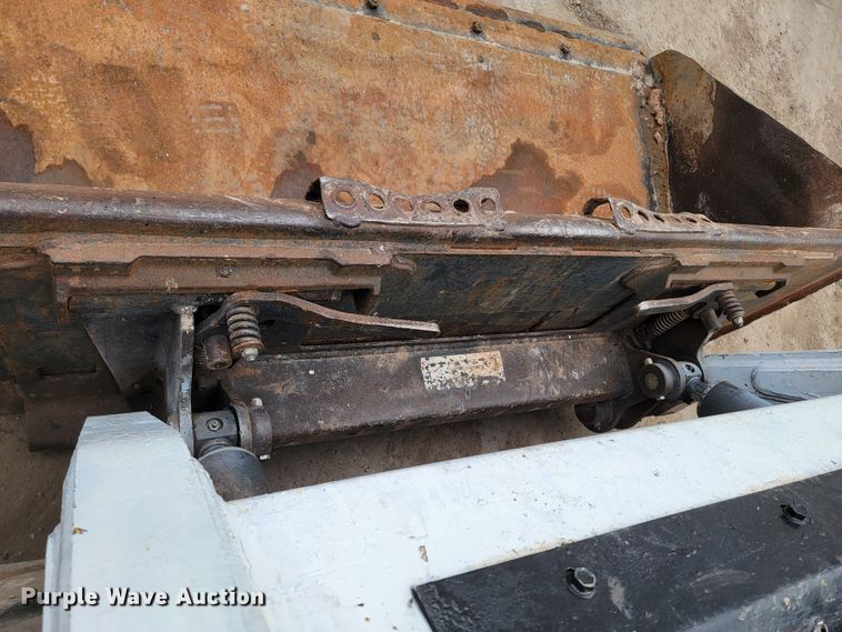 image for item ME9567 2008 Bobcat S185  skid steer loader