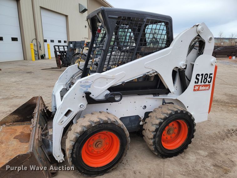 image for item ME9567 2008 Bobcat S185  skid steer loader