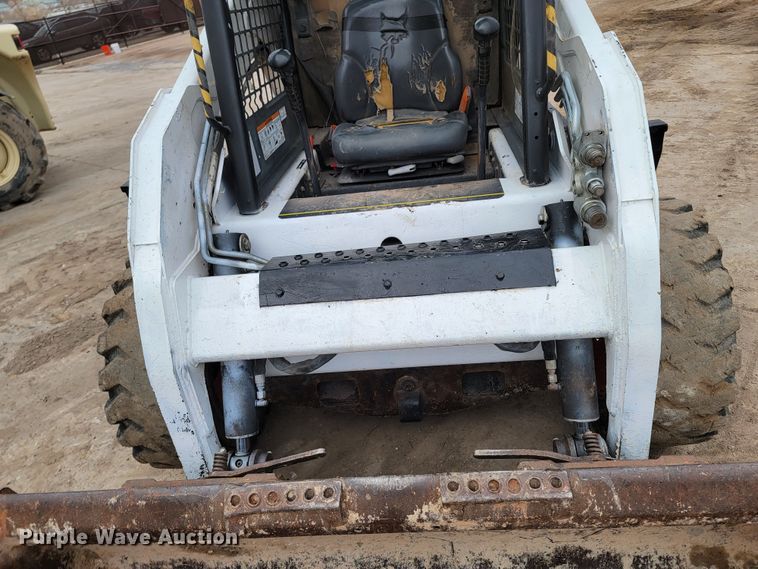 image for item ME9567 2008 Bobcat S185  skid steer loader