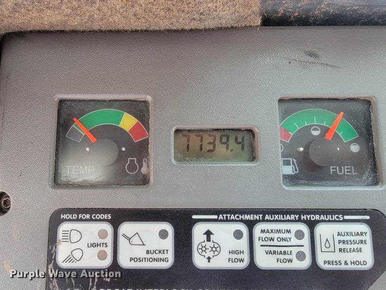 image for item ME9567 2008 Bobcat S185  skid steer loader