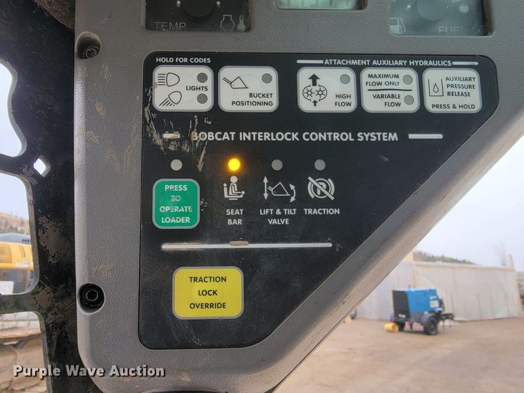 image for item ME9567 2008 Bobcat S185  skid steer loader