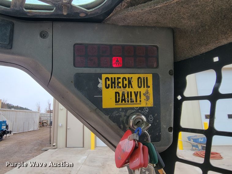 image for item ME9567 2008 Bobcat S185  skid steer loader