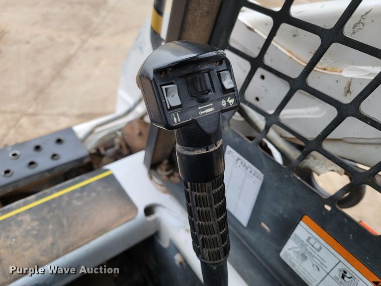 image for item ME9567 2008 Bobcat S185  skid steer loader