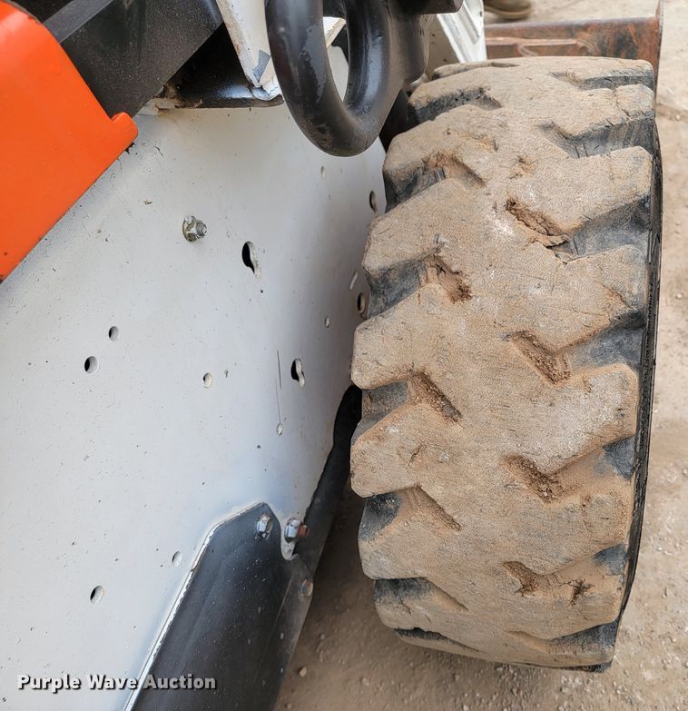 image for item ME9567 2008 Bobcat S185  skid steer loader