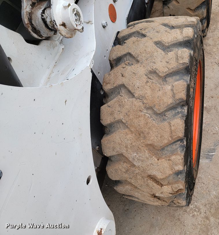 image for item ME9567 2008 Bobcat S185  skid steer loader