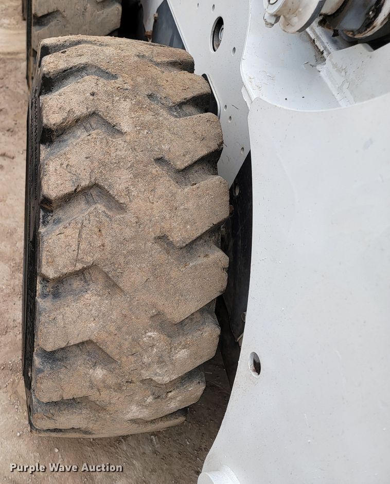 image for item ME9567 2008 Bobcat S185  skid steer loader