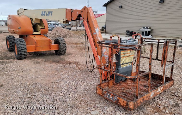 image for item ME9568 1998 JLG 600S  boom lift