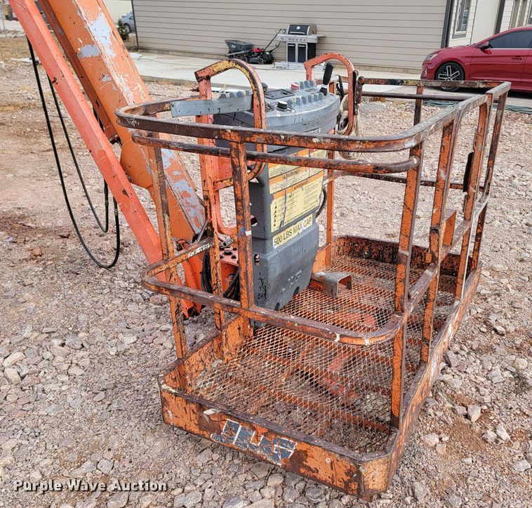 image for item ME9568 1998 JLG 600S  boom lift