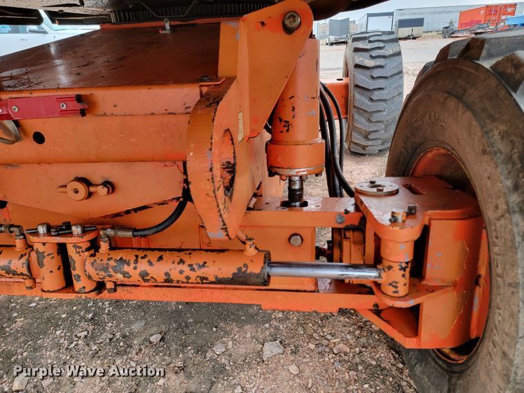 image for item ME9568 1998 JLG 600S  boom lift