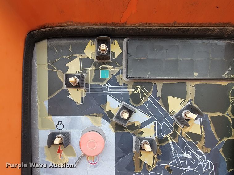 image for item ME9568 1998 JLG 600S  boom lift