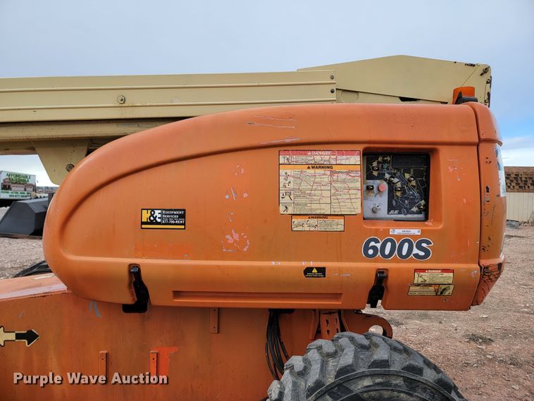 image for item ME9568 1998 JLG 600S  boom lift