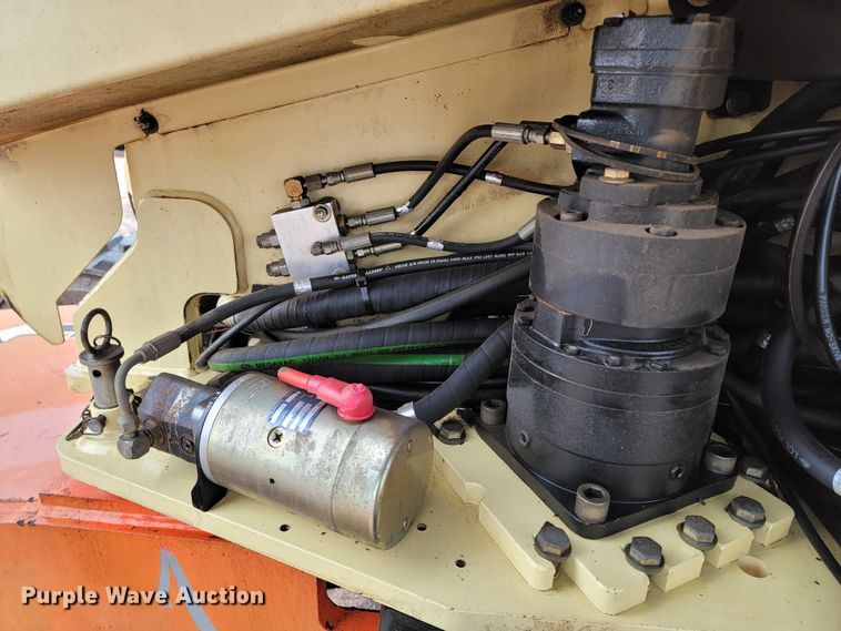 image for item ME9568 1998 JLG 600S  boom lift