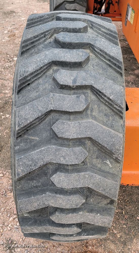 image for item ME9568 1998 JLG 600S  boom lift