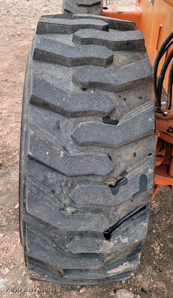 image for item ME9568 1998 JLG 600S  boom lift