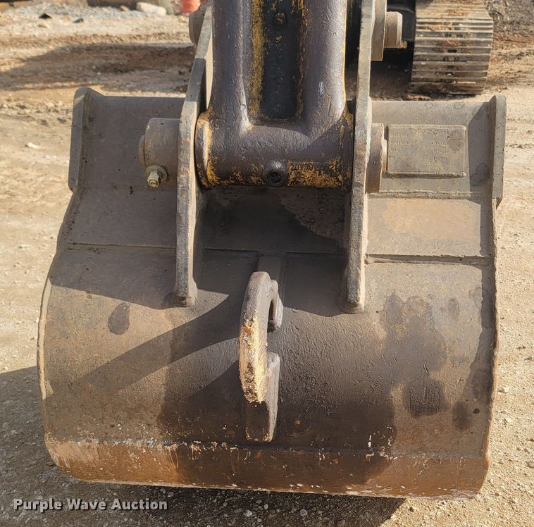 image for item MH9537 2006 Komatsu PC200LC-8  excavator