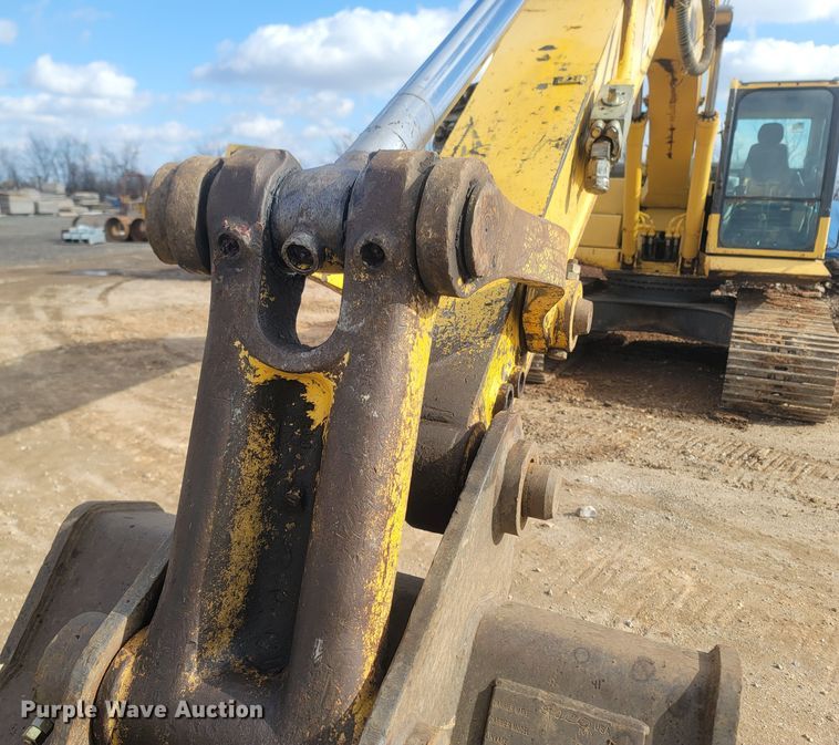 image for item MH9537 2006 Komatsu PC200LC-8  excavator
