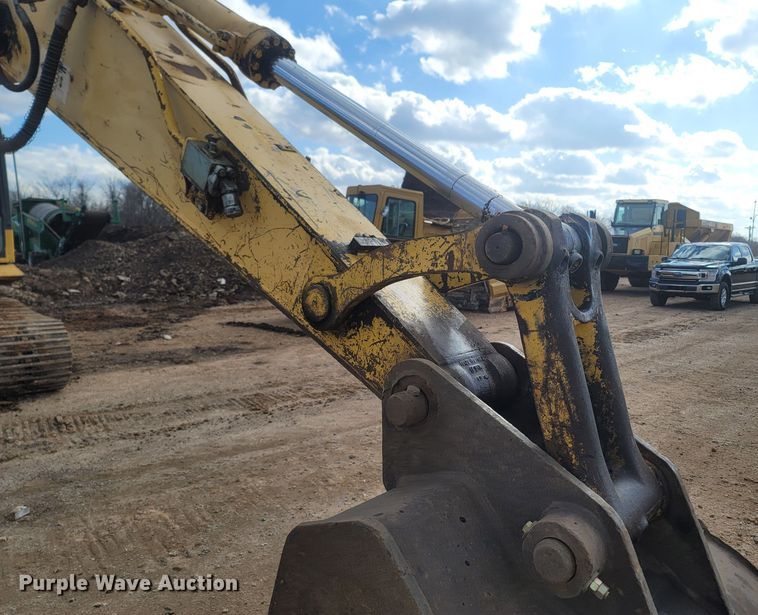 image for item MH9537 2006 Komatsu PC200LC-8  excavator