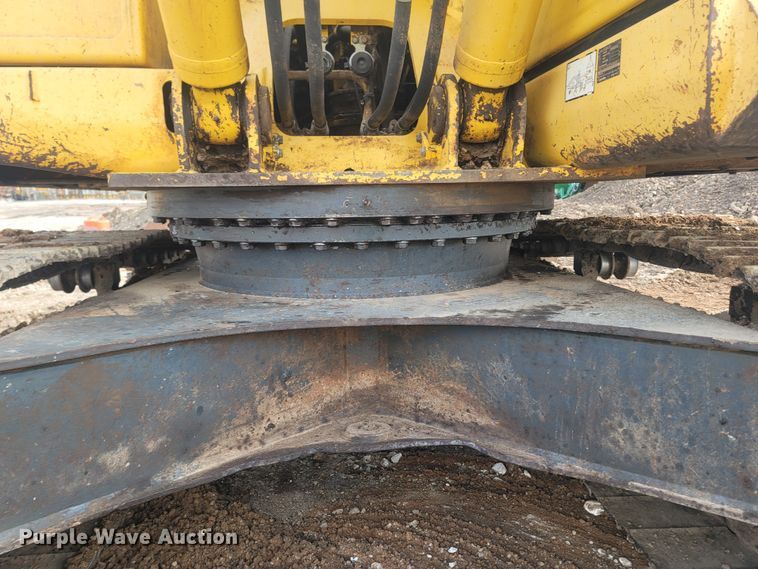 image for item MH9537 2006 Komatsu PC200LC-8  excavator