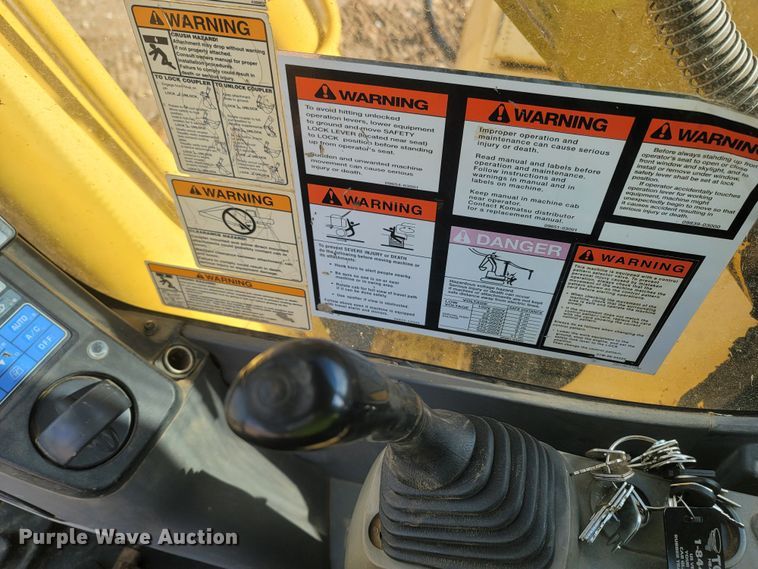 image for item MH9537 2006 Komatsu PC200LC-8  excavator