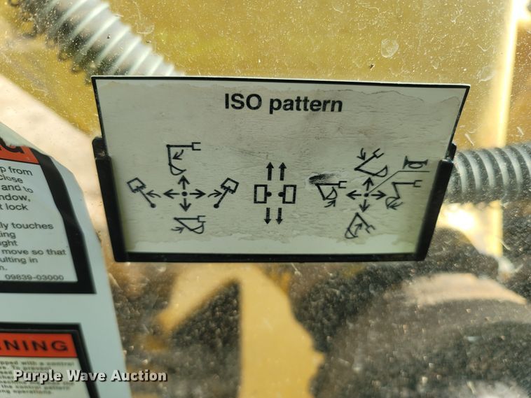 image for item MH9537 2006 Komatsu PC200LC-8  excavator