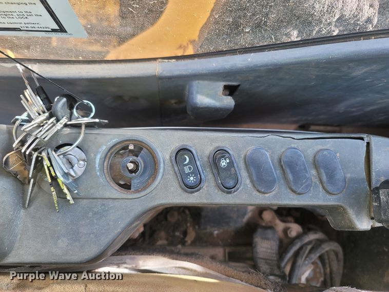 image for item MH9537 2006 Komatsu PC200LC-8  excavator