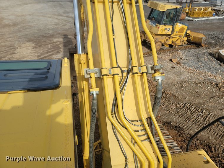 image for item MH9537 2006 Komatsu PC200LC-8  excavator