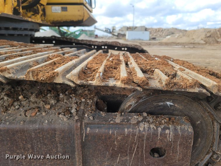 image for item MH9537 2006 Komatsu PC200LC-8  excavator