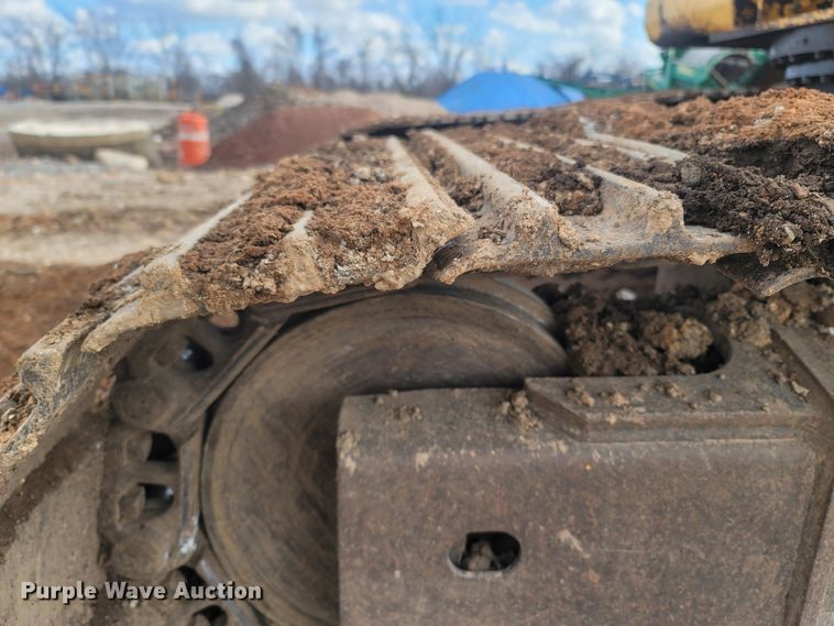 image for item MH9537 2006 Komatsu PC200LC-8  excavator