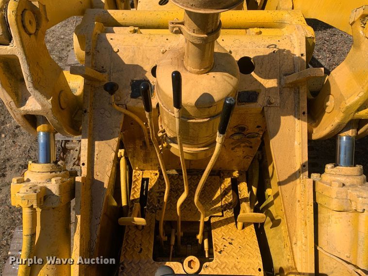 image for item MH9815 Caterpillar  track loader