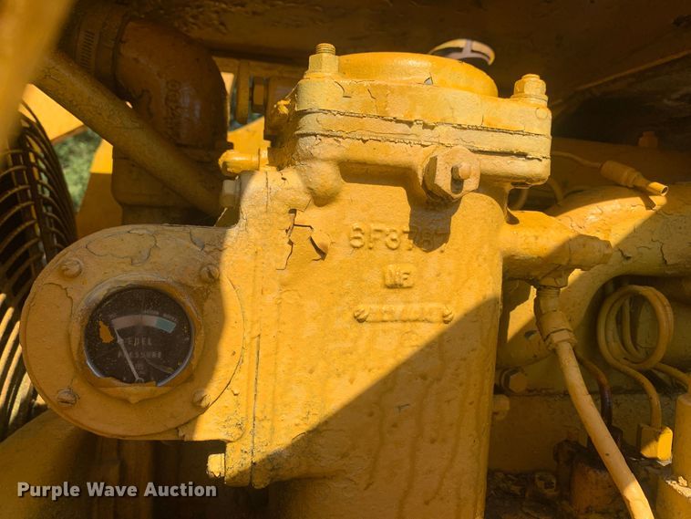 image for item MH9815 Caterpillar  track loader