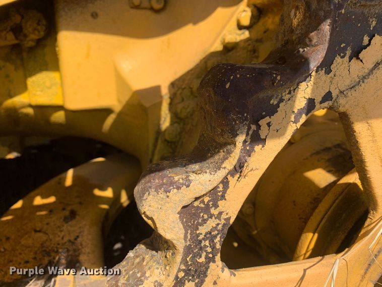 image for item MH9815 Caterpillar  track loader