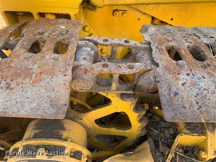 image for item MH9815 Caterpillar  track loader