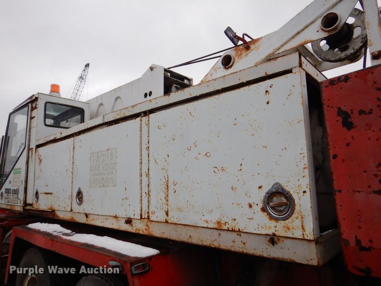 image for item MJ9843 1979 Link Belt HTC-50  crane