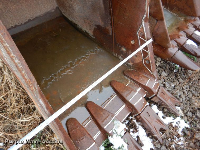 image for item MJ9850 CP  35"W excavator bucket