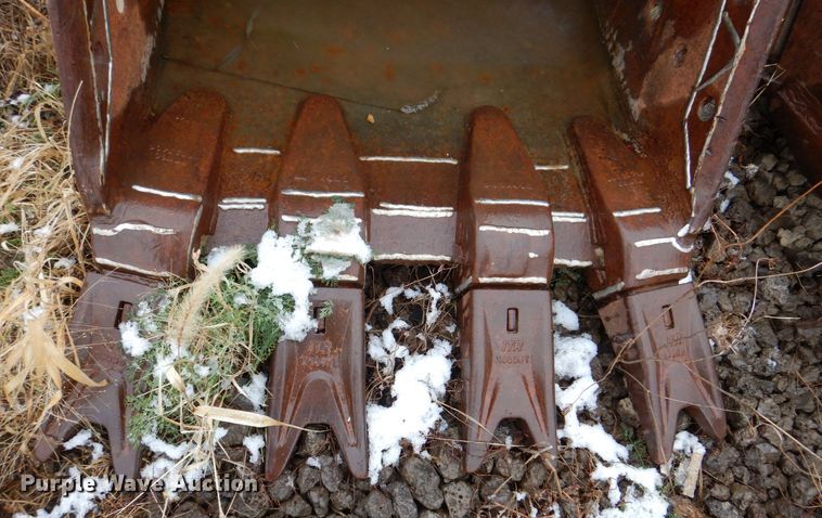 image for item MJ9850 CP  35"W excavator bucket